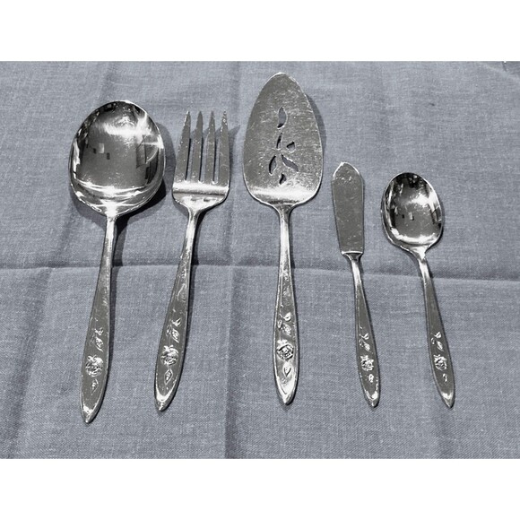65 Piece Set Oneida Stainless 5-Pc Place Settings for 12 My Rose Pattern - Picture 16 of 16